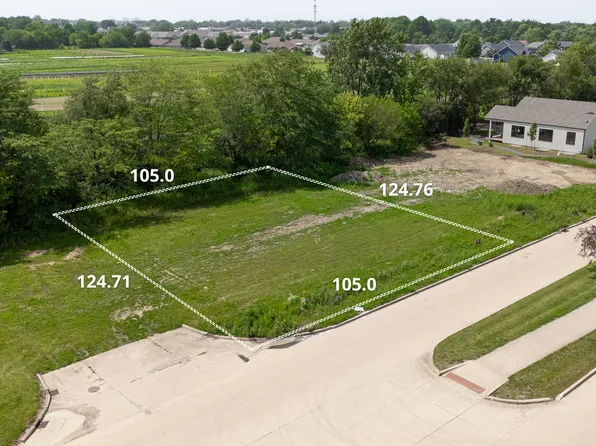 1949 S Stone Creek Blvd #114, Urbana, IL 61802
