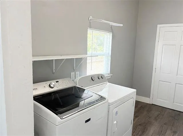 429 Chalmette St — Photo 15
