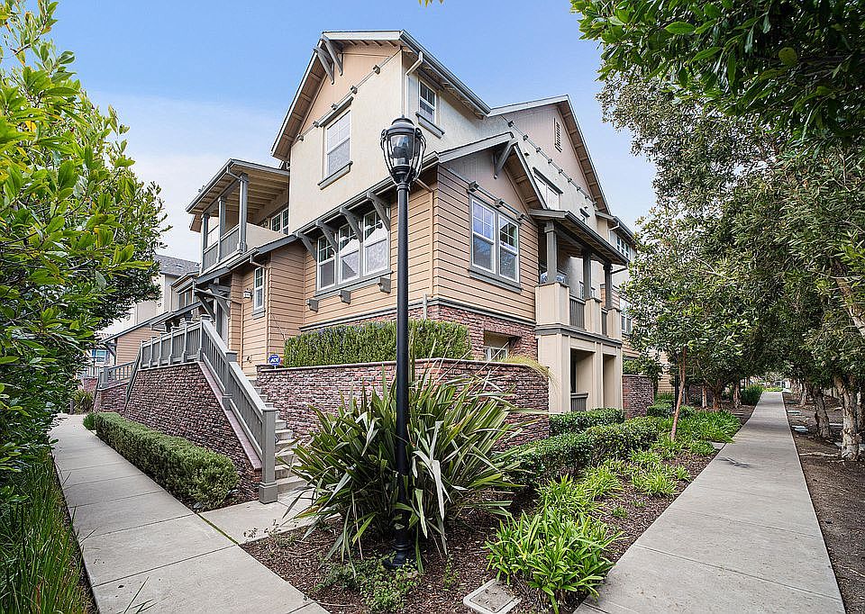 1st image of 114 Portola Pl #2
