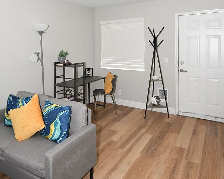310 Pine St — Photo 18