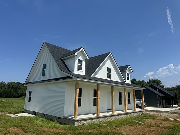4th image of 2110 Laws Hill Cir