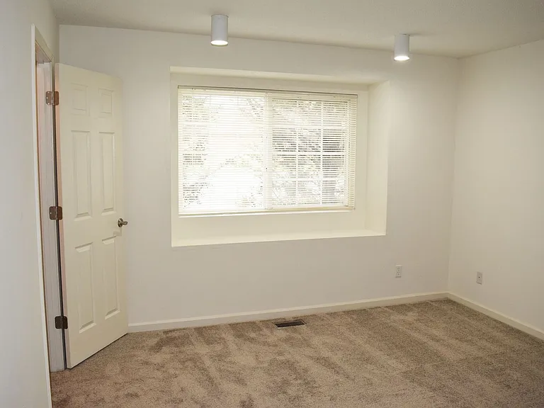 Prospect Pointe — Photo 53