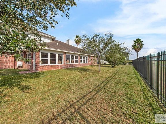 2nd image of 3326 Pebble Beach Dr