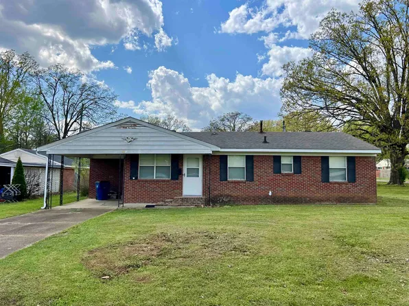 240 Foursquare St, Savannah, TN 38372