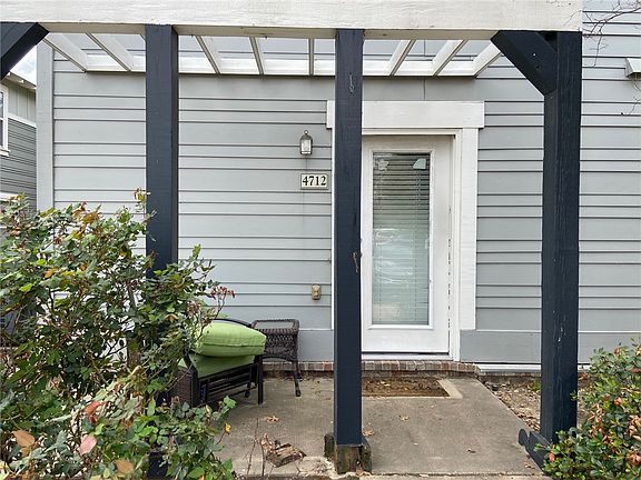 3rd image of 1725 Harvey Mitchell Pkwy S APT 4712