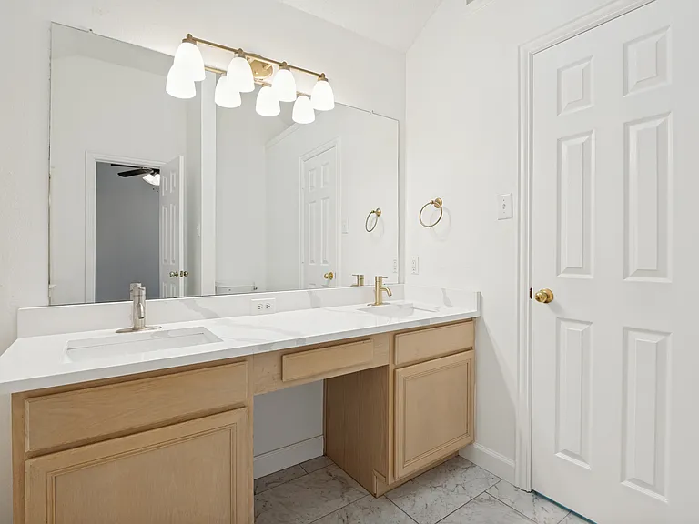 8160 Tower Rd — Photo 17