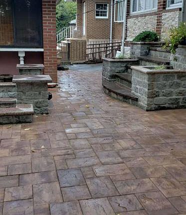 4th image of 96 Tompkins Cir