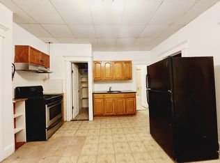 99 W 17th St #5, Bayonne, NJ 07002