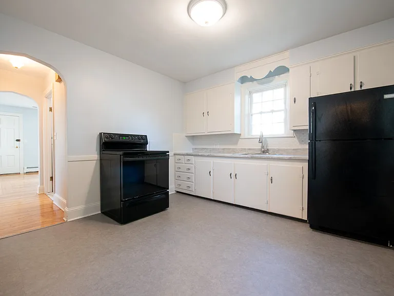 Kitchen w/ New flooring & counters