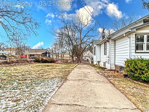 3rd image of 312 S Edith St