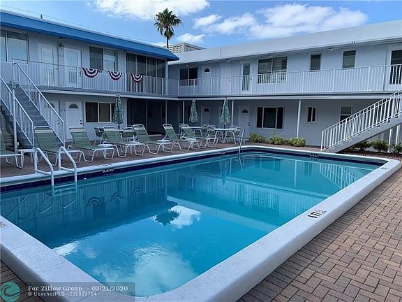 5th image of 4228 N Ocean Dr APT 11