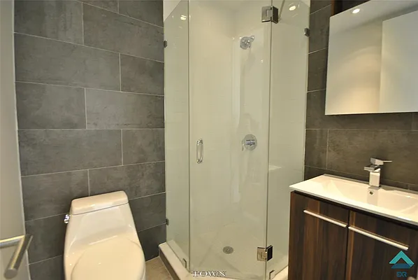 Rented by EXR | media 70