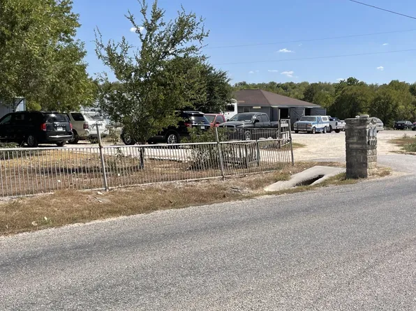 1000 Heidenreich Ln, Kyle, TX 78640