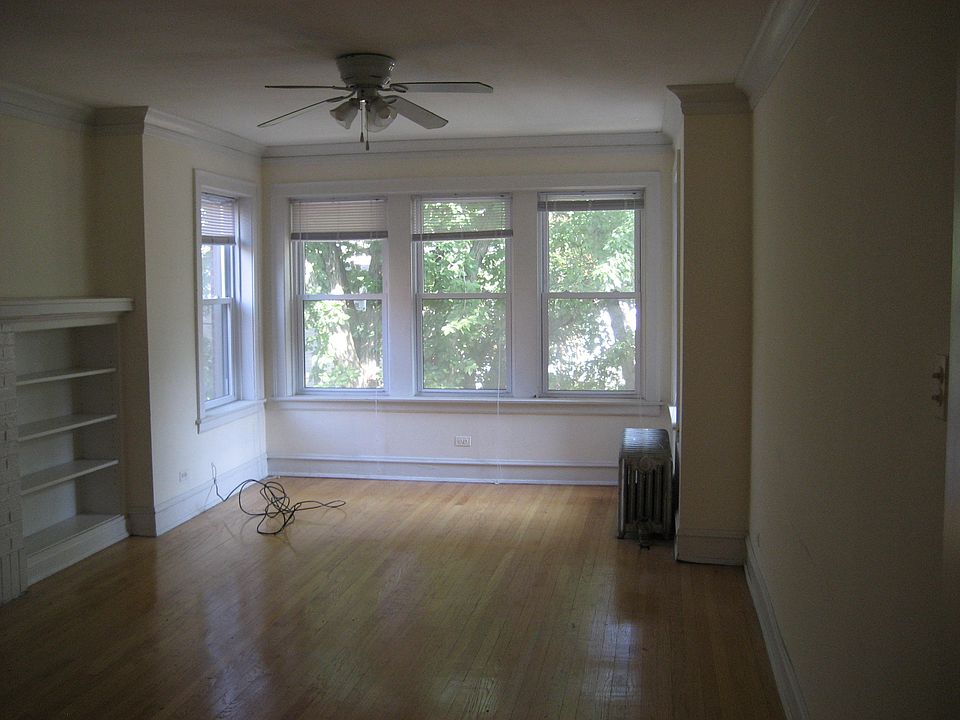 1st image of 5720 N Wayne Ave APT 2