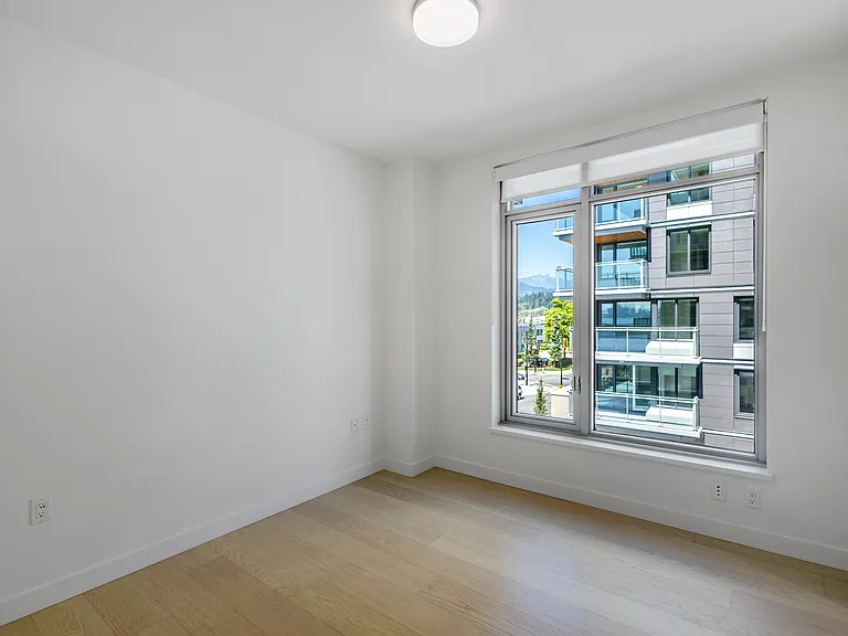 785 Harbour Ave #402 — Photo 9