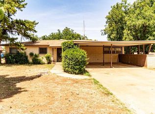 1920 N 7th St, Tahoka, TX 79373