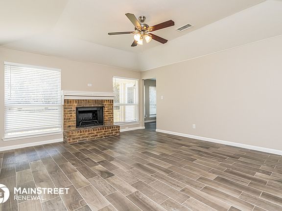 4th image of 106 Mesa Wood Dr