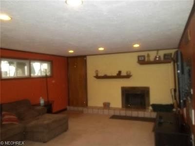5th image of 251 Hillsdale Cir