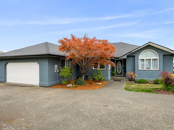 722 Nelson Rd, Campbell River, BC V9H 1S1