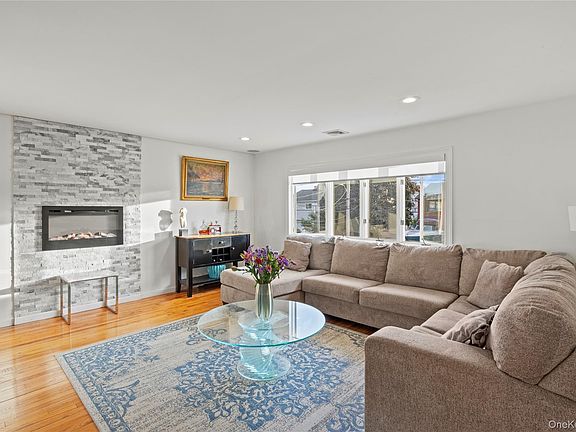 4th image of 519 Nassau Avenue
