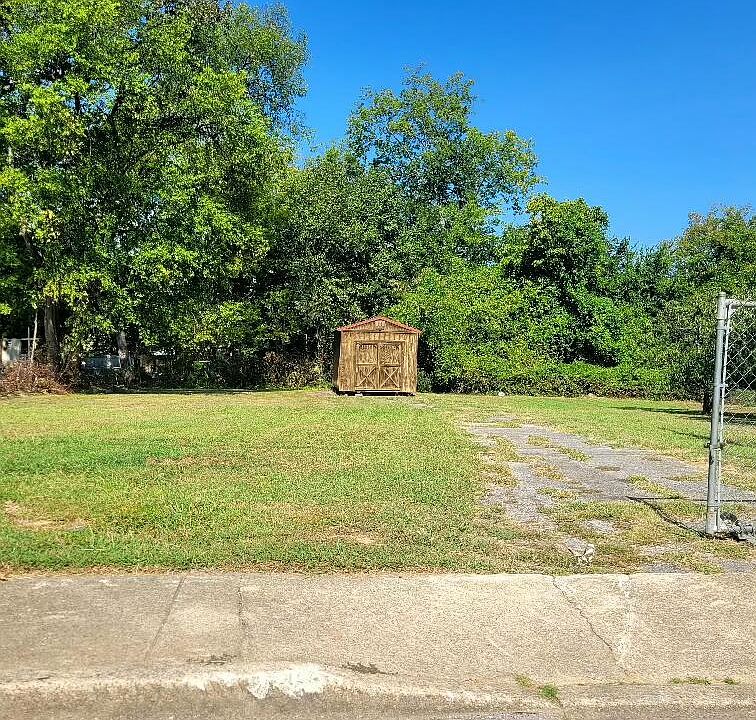 1st image of 3111 7th Ave