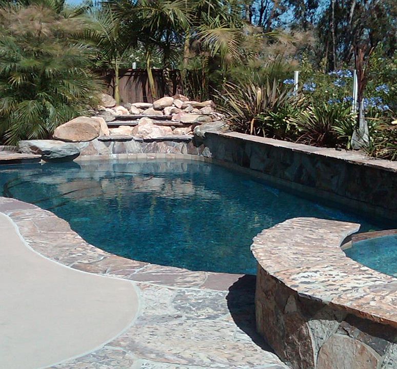 The sliding glass door in the room opens up the the back yard.