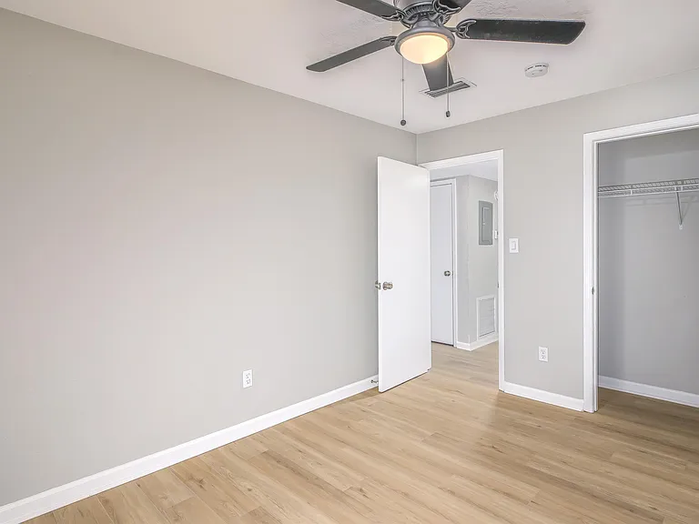 1533 S Bronough St — Photo 9