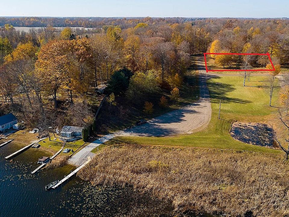unobstructed view of lake