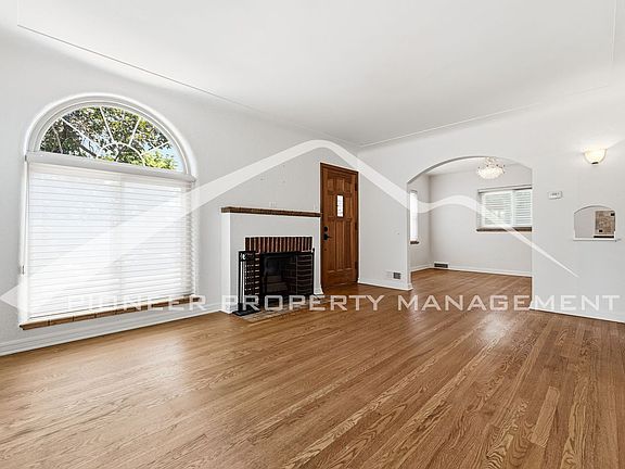 3rd image of 4717 W 31st Ave