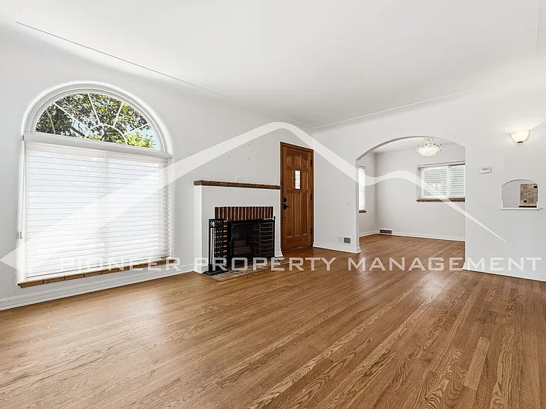 4717 W 31st Ave — Photo 3