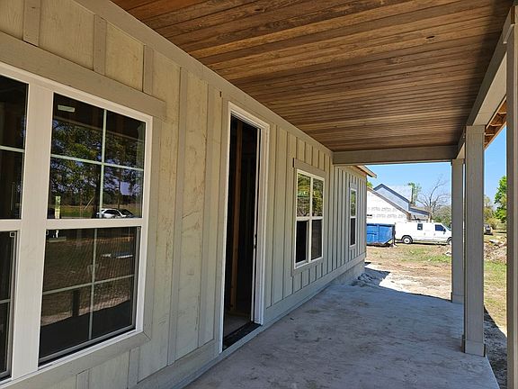 2nd image of 591 Old Valdosta Rd