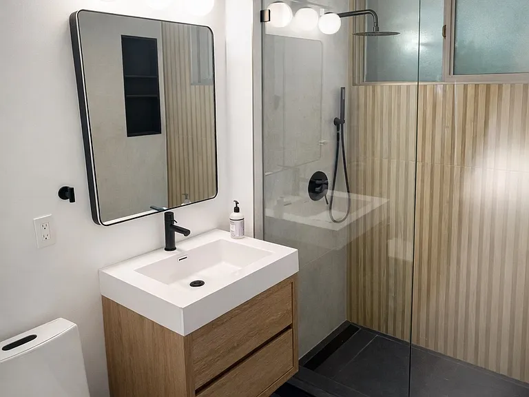 6215 Gyral Dr — Photo 24