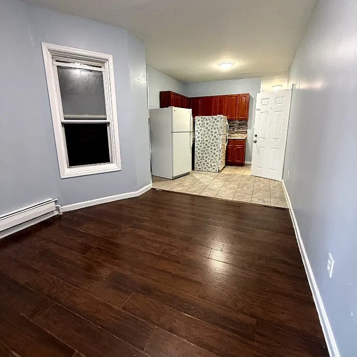 79 Stone St #2L