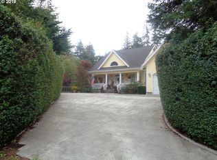 1467 25th St, North Bend, OR 97459