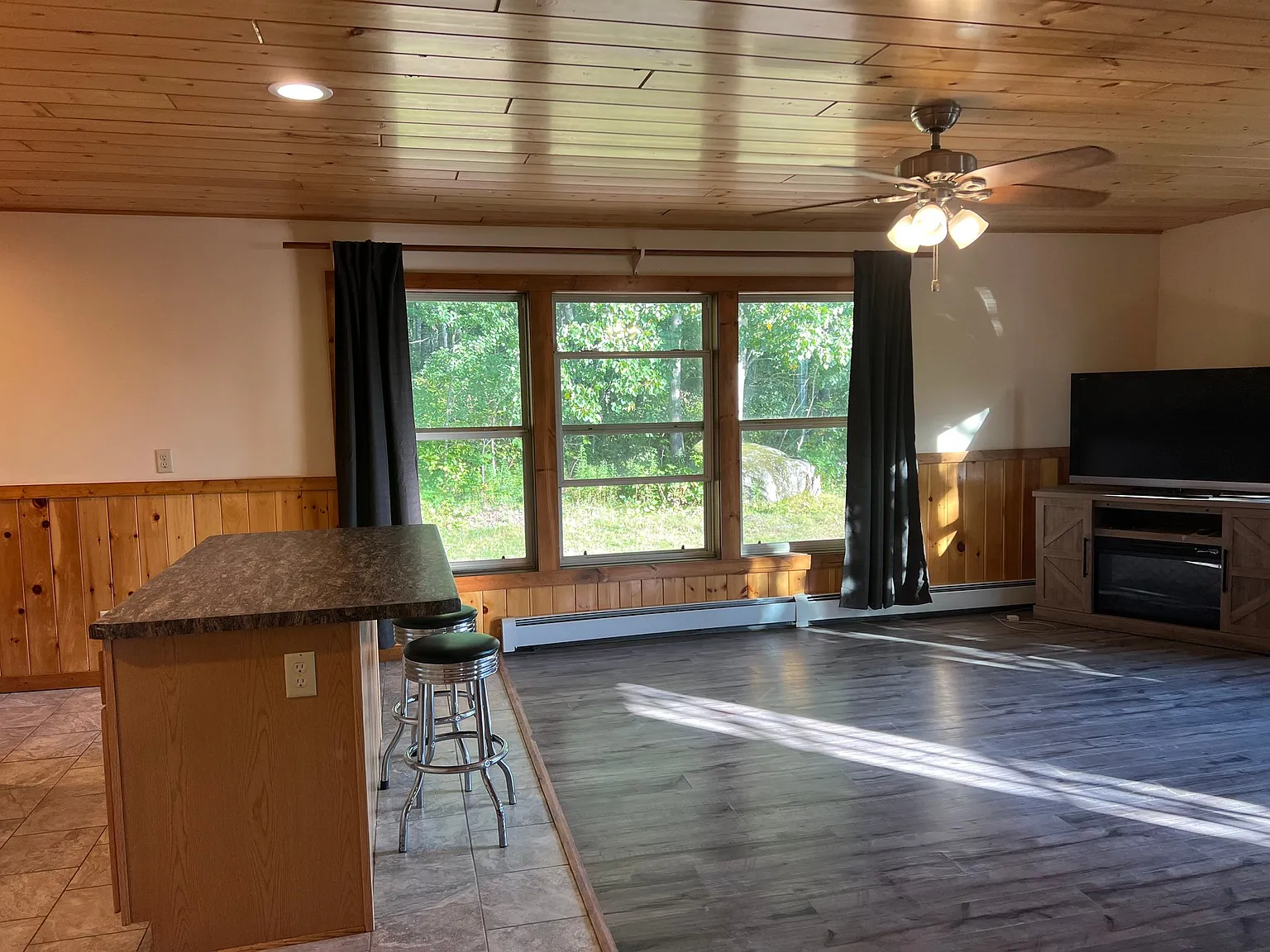 3 bed, 2.0 bath, $1,775 — Photo 3