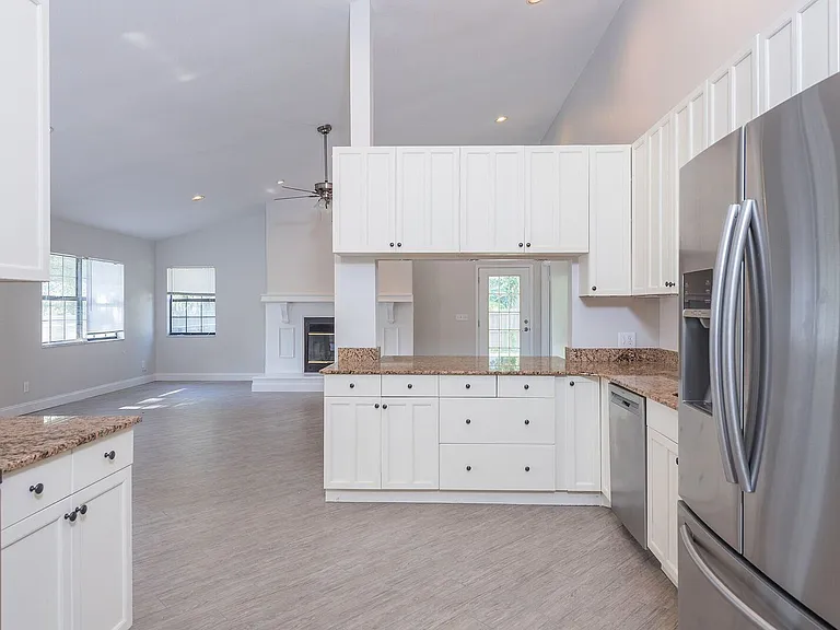 3908 W McKay Ave — Photo 5