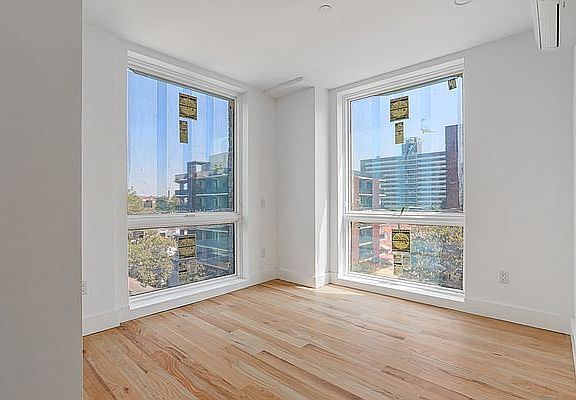 5th image of 662 E New York Ave #6H
