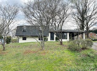 2571 Cedar Valley Dr, Conover, NC 28613