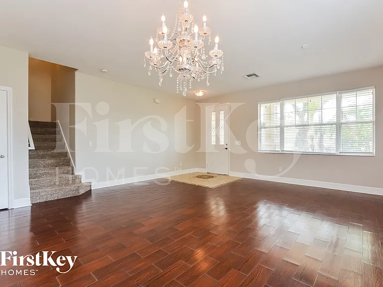 1214 Alapaha Ln — Photo 2