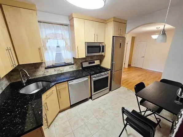 666 39th Street image 2 of 16