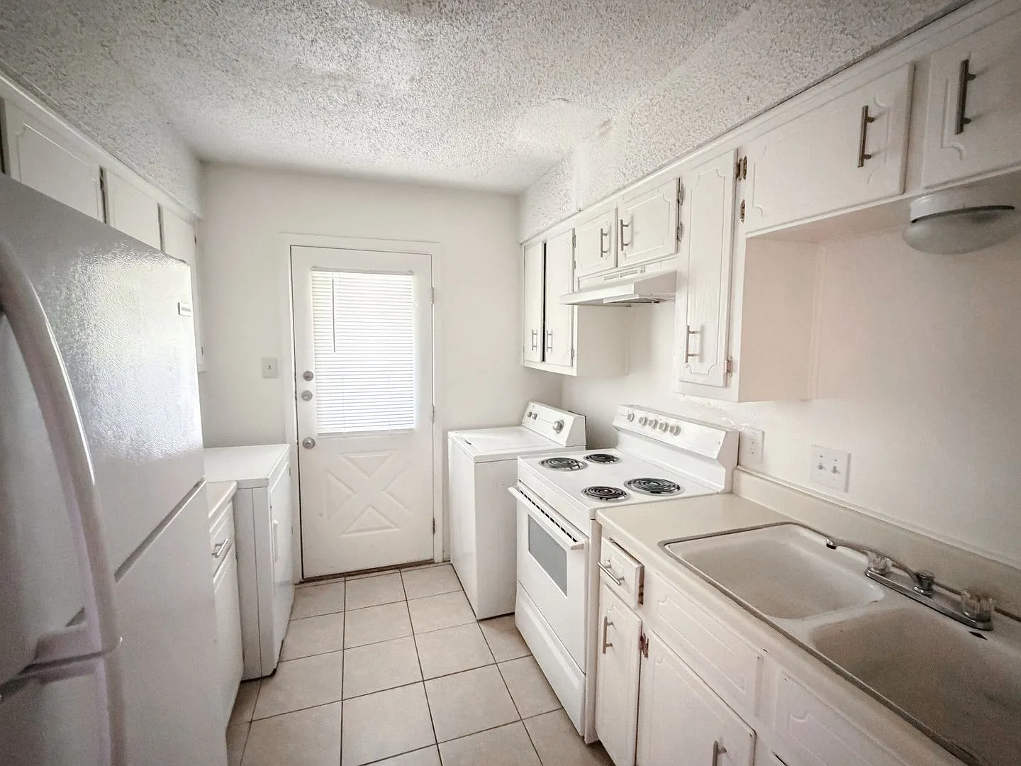 3804 Charolais Dr — Photo 3