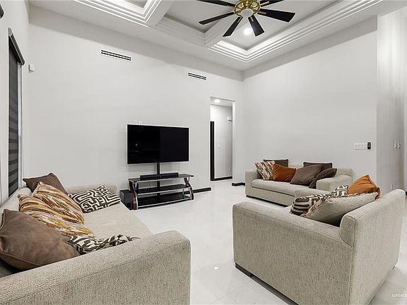 4th image of 2909 Agualeguas St