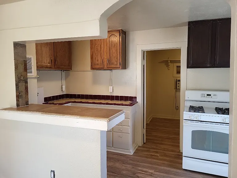 747 Willow St #11 — Photo 8