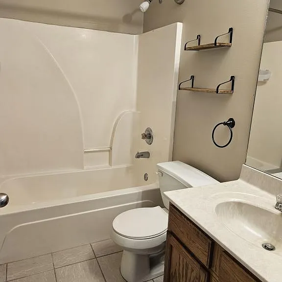 305 Dalton Ct — Photo 14