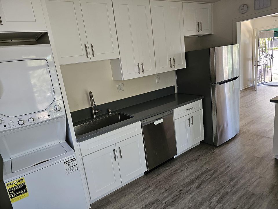 2nd image of 2852 Broadway #2850