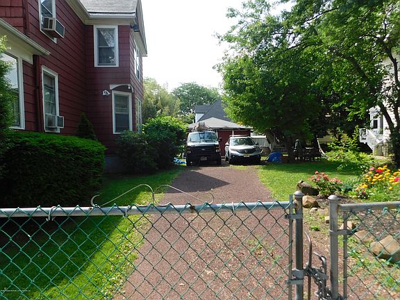3rd image of 212 Livermore Ave