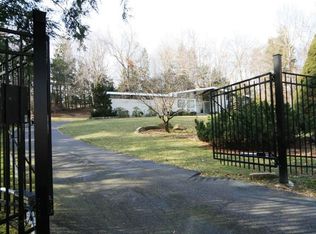 91 Bogus Rd, Ridgefield, CT 06877