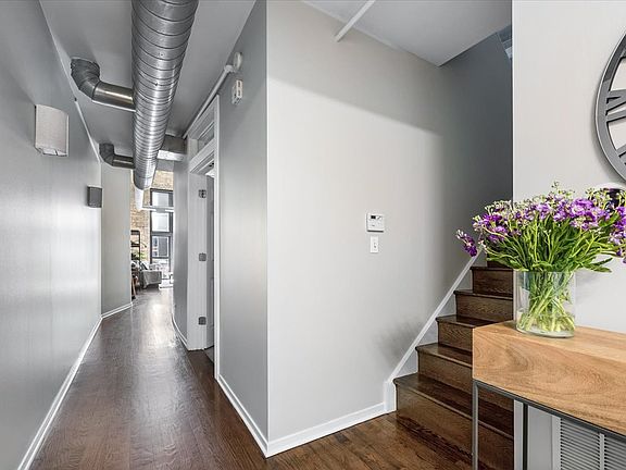2nd image of 203 S Sangamon St APT 308
