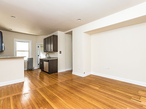 3rd image of 4901 W Cullom Ave #4250-1B