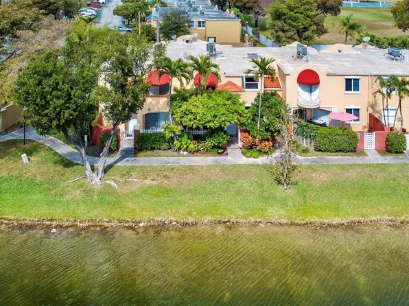 8550 NW 3rd Lane #304, Miami, FL 33126